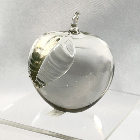 Clear Glass Apple Paperweight Vintage Hand-Blown Sculpted Leaf & Stem 2"x 2.25" - Picture 10 of 12